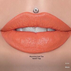 Jeffree Star Wyoming Iced Tea Velvet
Trap Lipstick